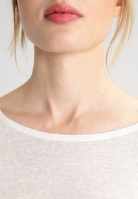 Zalando Essentials Maglione - white
