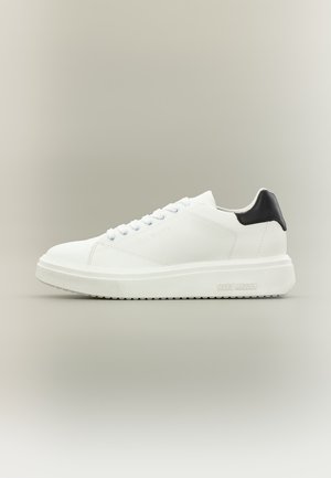 Steve Madden FYNNER - Sneakers - white