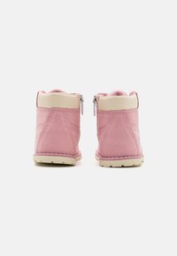 Timberland POKEY PINE MID LACE UP WITH ZIP BOOT UNISEX - Bottines à lacets - pink nectar
