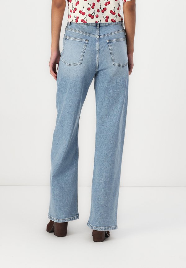 CAI - Straight leg jeans2