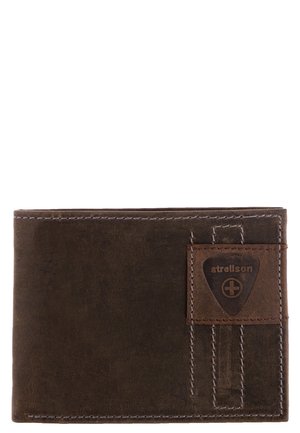 Portafoglio in pelle marrone con finitura liscia, dettagli cuciti e una etichetta di marca. Design compatto adatto per carte e denaro.