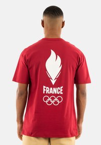 le coq sportif Camiseta estampada - rouge