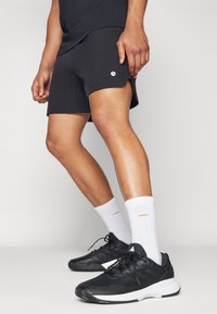 Björn Borg ACE SHORT SHORTS - Sportiniai šortai - black beauty