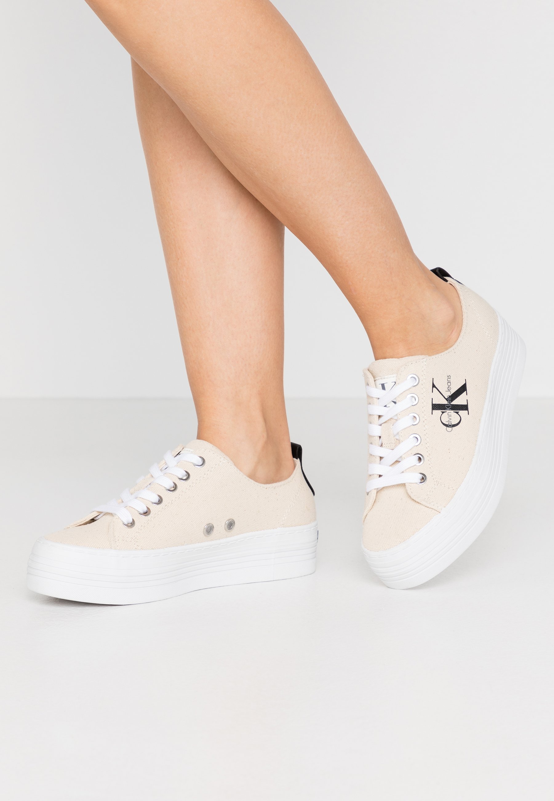 calvin klein jeans zolah canvas trainers