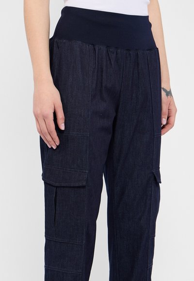 Cinq à Sept GILES PANT - Kargopüksid - raw indigo