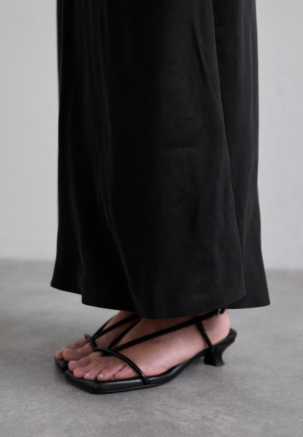 BARBARA - Maxi skirt3