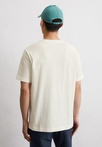 Thumbnail Image 3
