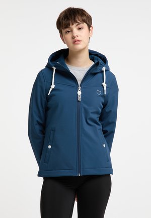 Giacca softshell blu scuro con cappuccio, zipper frontale e cordini. Presenta due tasche laterali e un piccolo logo a forma di cuore sul petto.