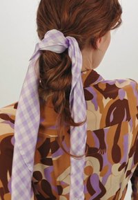 Pieces PCHENNO SQUARE SCARF - Lenço - lavendula
