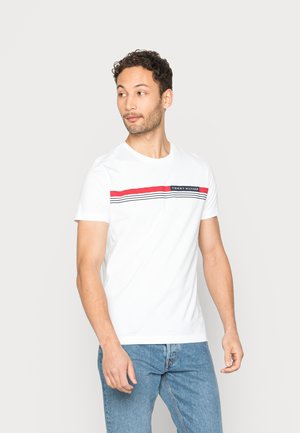 CORP CHEST FRONT LOGO TEE - Triko s potiskem - white