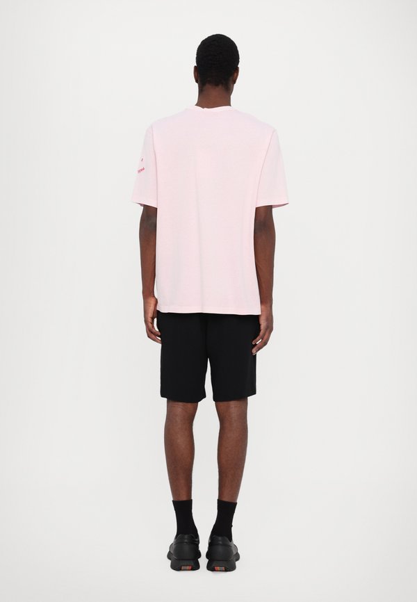 HAPPY - Basic T-shirt3