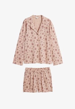 Zestaw piżamowy w kwiatowy wzór wykonany z miękkiej, różowej tkaniny. Koszula z długim rękawem i zapięciem na guziki. Dopasowane szorty z elastycznym paskiem w talii.