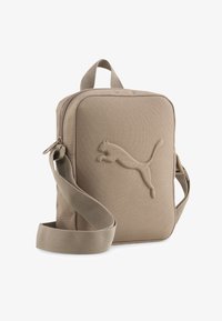 Seleccionado, totally taupe