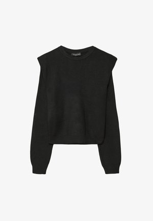 Zwart gebreid trui met lange mouwen, voorzien van gewatteerde schouders en geribbelde manchetten en onderrand, weergegeven tegen een witte achtergrond.