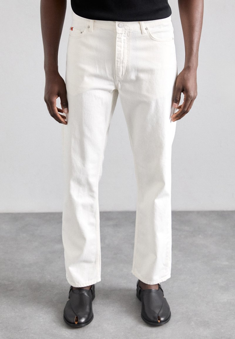 J.LINDEBERG - CODY SOLID  - Jean droit - cloud white, Agrandir