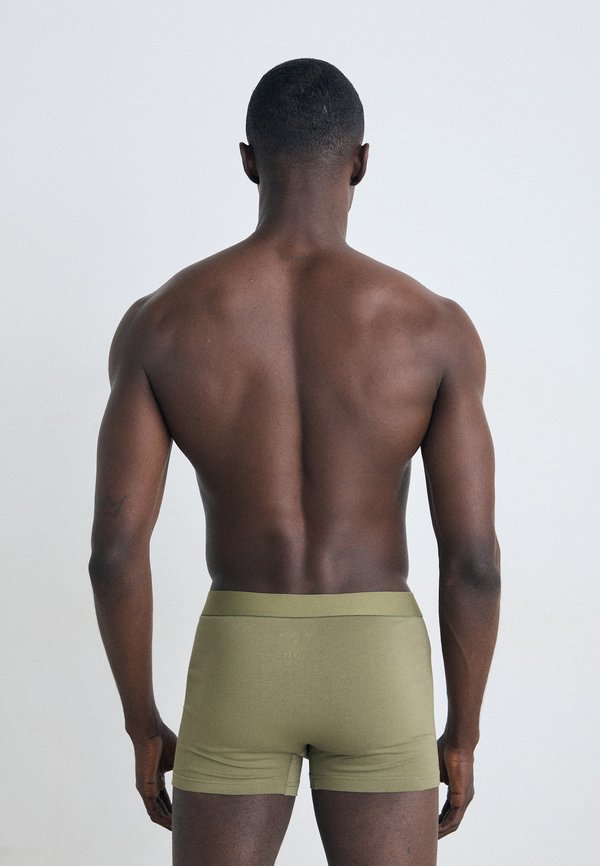 ESSENTIAL LOGO TRUNK 3 PACK - Trunks3