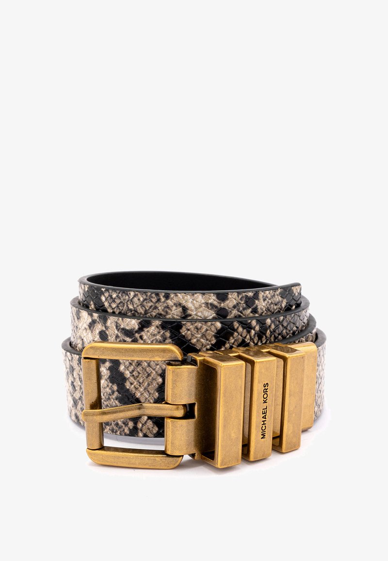 Cintura a motivo di pelle di serpente in beige e nero con fibbia dorata. Presenta strati multipli e un logo del designer sulla fibbia.