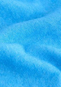 Unselected, blue