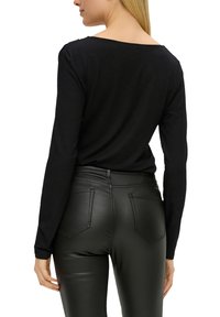 s.Oliver Langarmshirt - schwarz