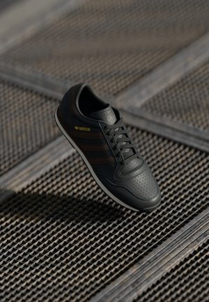 GALAXY OG UNISEX - Tenisice - core black/dark brown/off white