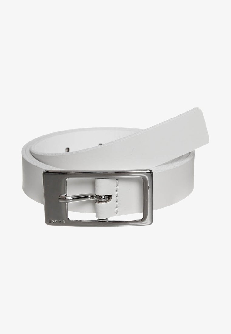 Ceinture en cuir blanc roulée avec une boucle rectangulaire en métal argenté et une fermeture à simple ardillon.