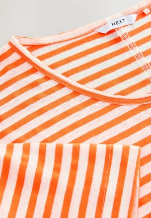 Next BLEND SOFT TOUCH - Tricou cu imprimeu - fluro orange stripe