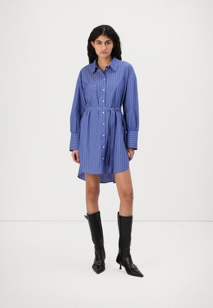 ONLSALVI DRESS - Skjortklänning - marlin/bright white