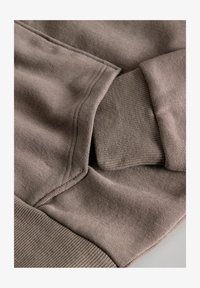 Unausgewählt, black/white