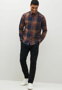 Next EASY OXFORD - Marškiniai - orange navy blue check