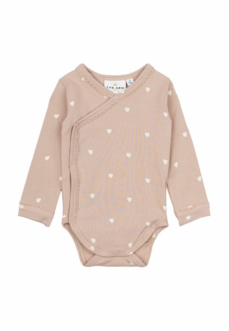 Bodysuit za bebe dugih rukava, u stilu omota, od mekanog, svijetlo ružičastog pamuka s bijelim uzorkom srca i dekorativnim obrubom duž vrata i rukava.