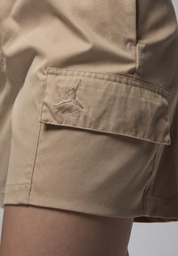 Jordan CHICAGO  - Shorts - legend medium brown