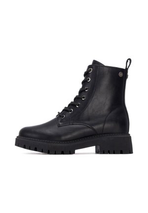 Stivaletti con plateau - black