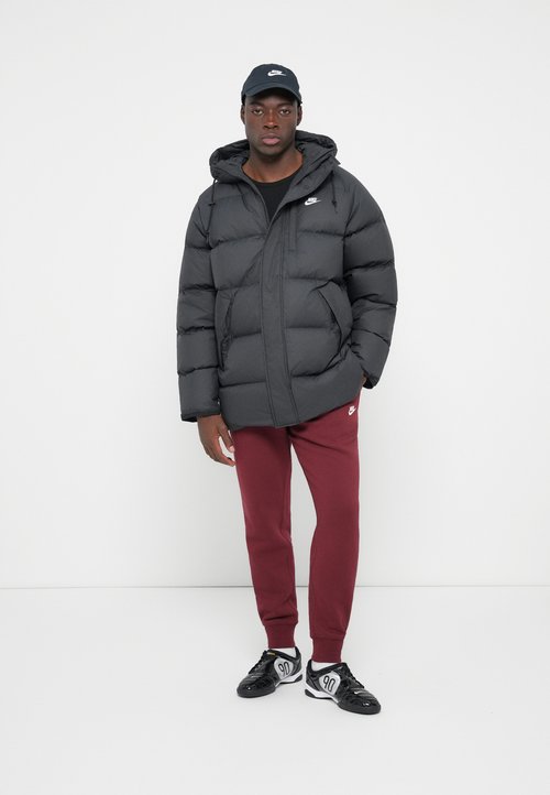 Nike Sportswear Club — foto 2