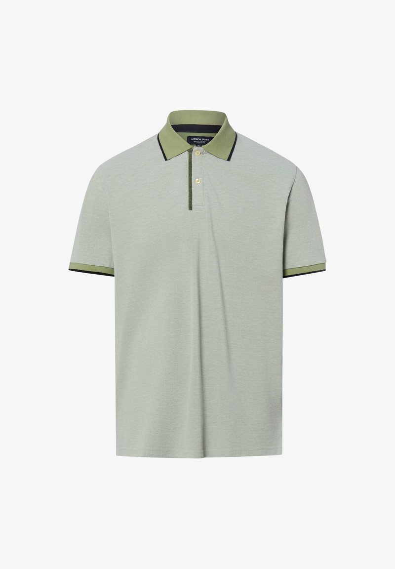 Jasnozielona koszulka polo z krótkim rękawem, oliwkowym kołnierzykiem, dwoma guzikami z przodu oraz oliwkowo-czarną lamówką na krawędziach rękawów i kołnierzyka.