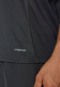 adidas Performance LIVERPOOL FC TIRO 25 COMPETITION TRAINING JERSEY - Klubbkläder - black