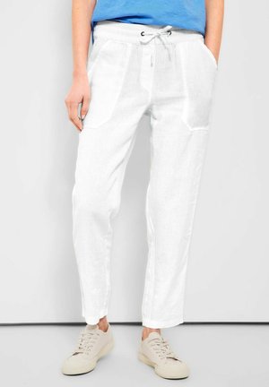CASUAL FIT - Trousers - weiß