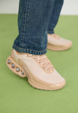 AIR MAX DN ISA - Trainers - bio beige/sanddrift/hemp