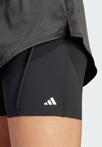adidas Performance - Krótkie spodenki sportowe