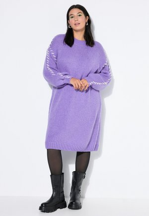 OVERSIZED SEAM - Strickkleid - purple