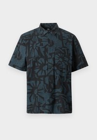 Επιλέχθηκε, washed black