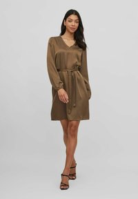 VILA MIT LANGEN ÄRMELN TAILLENGÜRTEL - Jurk - crocodile