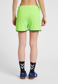 Hummel HMLAUTHENTIC  - Träningsshorts - green gecko