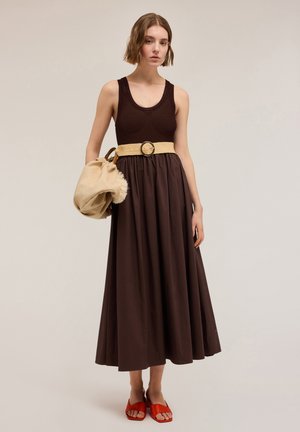 CORPINO IN TRAFORATA - Day dress - marrone