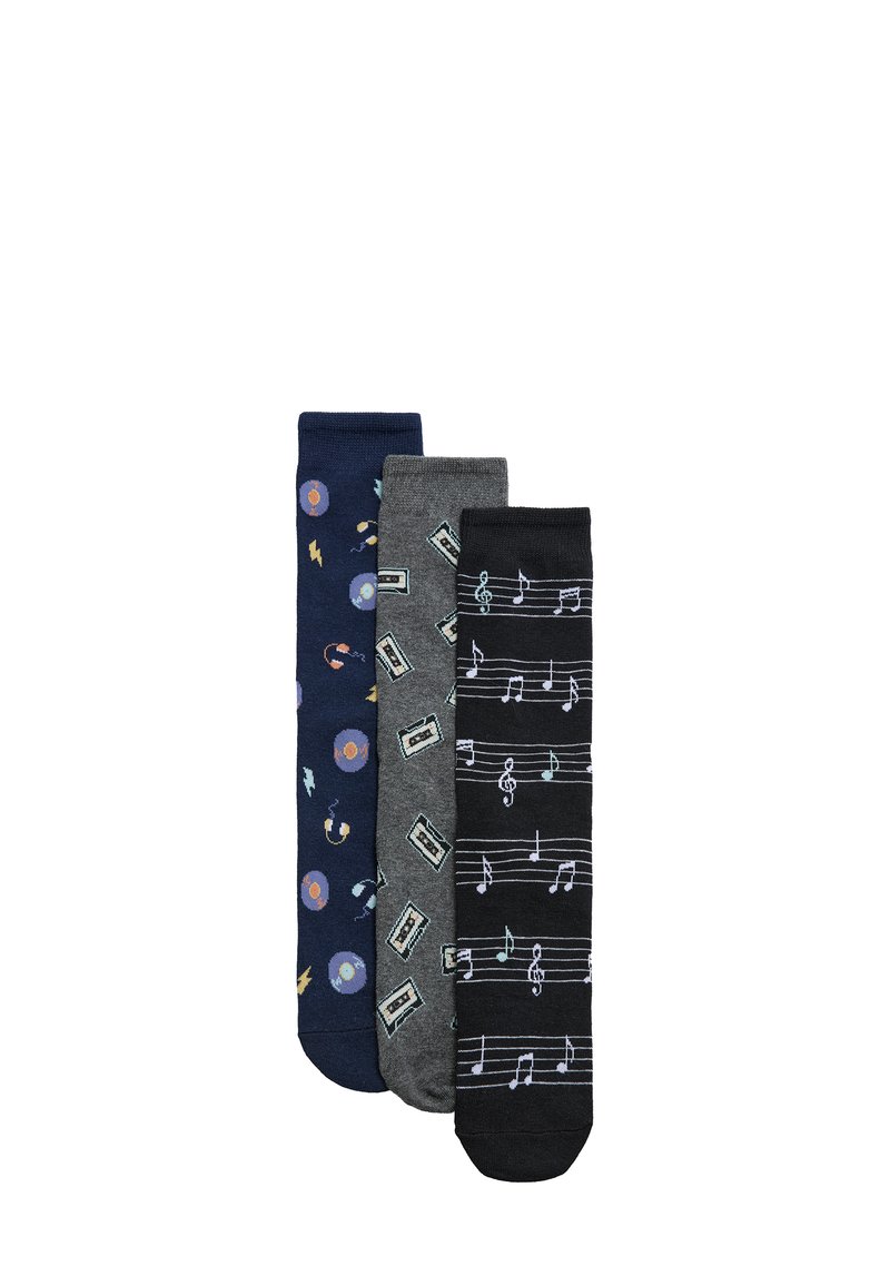 Tres pares de calcetines: azul marino con discos de vinilo, gris con cintas de casete y negro con notas musicales; mezcla de algodón, de longitud media hasta la pantorrilla.
