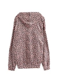 Hoodie w leopardzim wzorze na miękkim, różowym materiale. Posiada przednią kieszeń typu kangur i ściągacze przy mankietach. Kaptur zapewnia dodatkową osłonę.