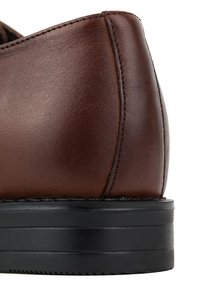 Pako Lorente - Biznesowe buty sznurowane