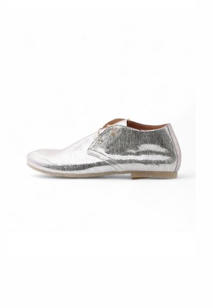 Sportieve veterschoenen - grey