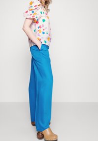 HUGO Tygbyxor - blue