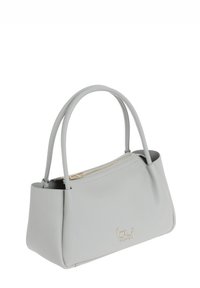 Borsa a mano in pelle grigia con due manici superiori, forma rettangolare, finitura testurizzata, dettaglio della cerniera dorata e logo impresso sul fronte.