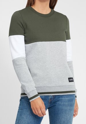 Sweater - green